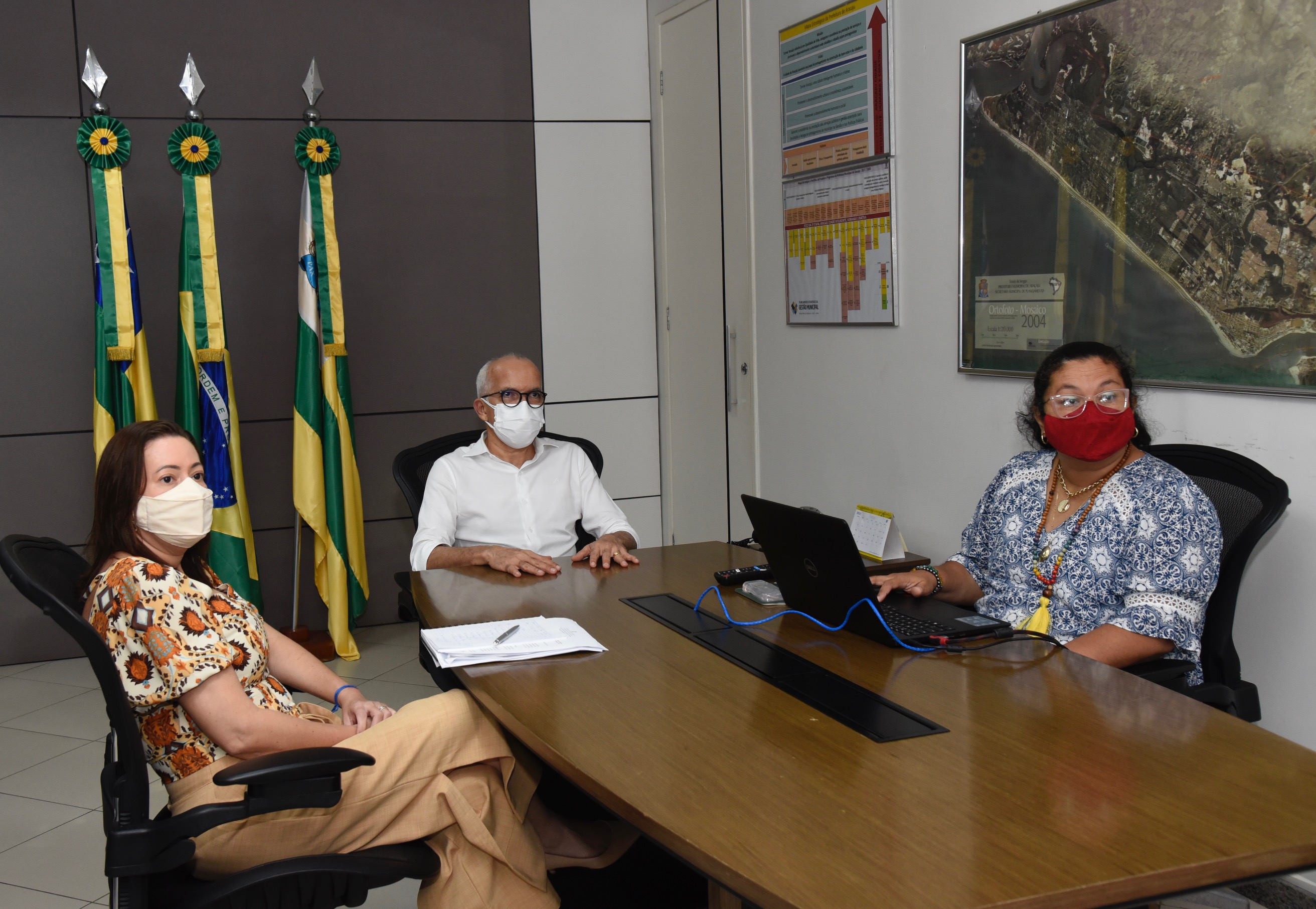 Aracaju iniciará vacinação dos profissionais da Educação e de motoristas e cobradores - SMTT Aracaju